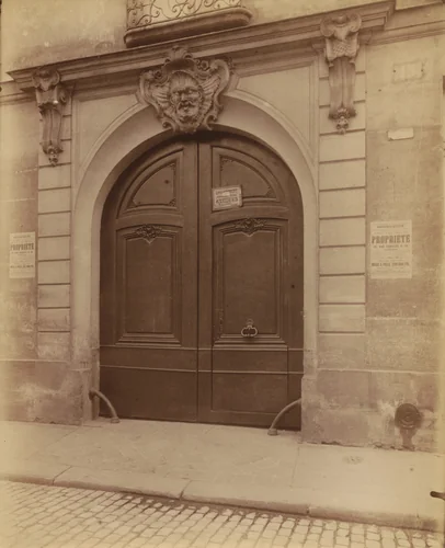 15 Rue Charles V by Eugène Atget, photograph, 1900