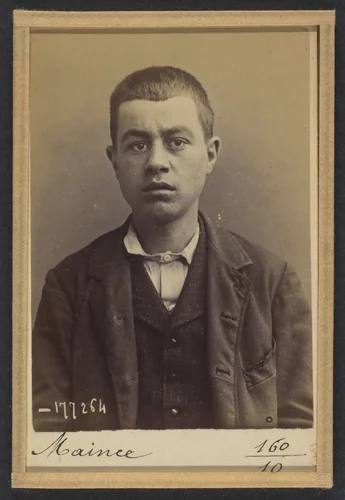 Maince. Émile. 19 ans, né à Levallois-Perret (Seine). Réparateur d'objets d'arts. Anarchiste. 6/1/94. by Alphonse Bertillon, photograph, 1894
