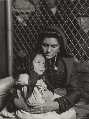 Peace, Ellis Island, New York by Lewis Wickes Hine, photograph, 1905