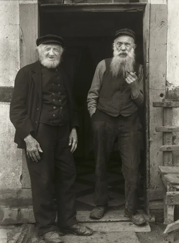 Farmers from Leuscheid by August Sander, photograph, 1926