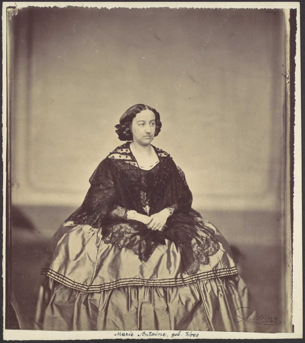 Marie Antoine, geb. Woes by Franz Antoine, photograph, 1850-1869