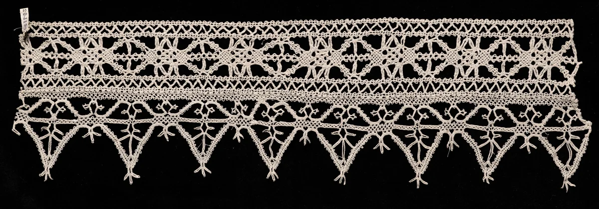 Bobbin Lace Insertion and Edging of Points by Unknown, textile, 1500-1699