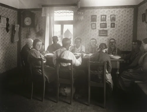 Midday Meal by August Sander, photograph, 1925