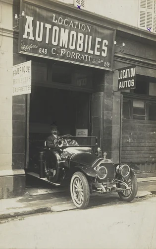 Location automobiles, C. Porrati, 4, rue Lafontaine by Unidentified Photographer, photograph, 1905