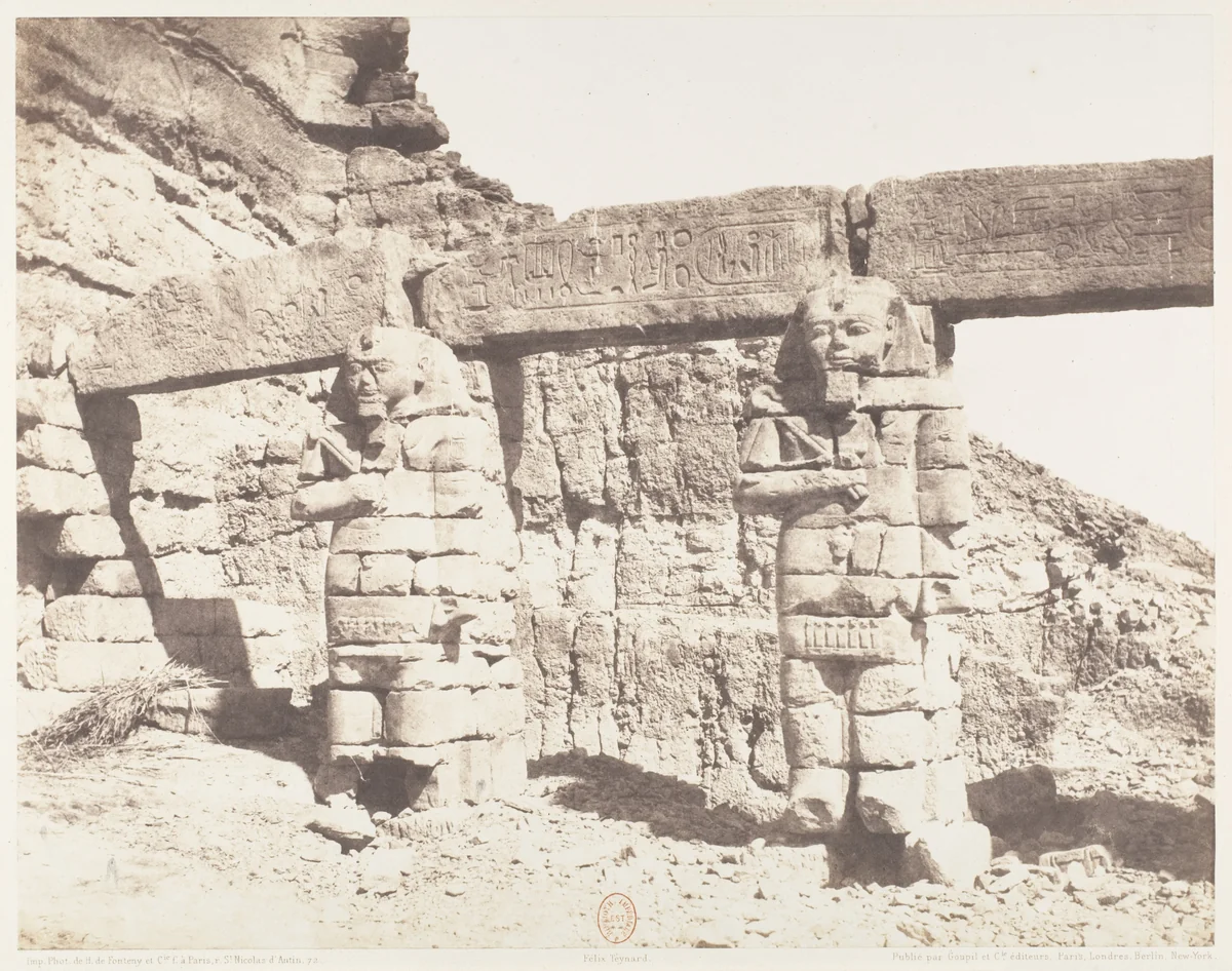 Djerf-Hocein (Tutzis), Hemi-Spéos, Colosses de la Partie Extérieure by Félix Teynard, photograph, 1851-1852