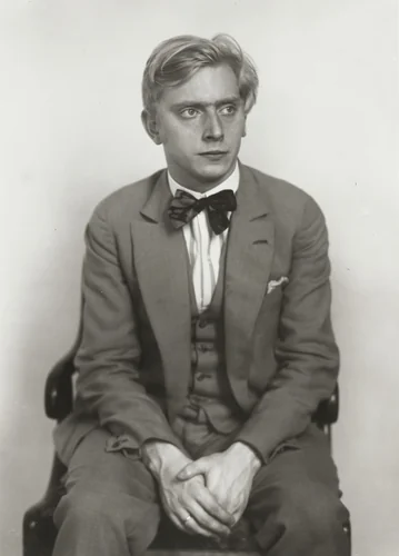 Composer [Walter Michael Berten] by August Sander, photograph, 1926