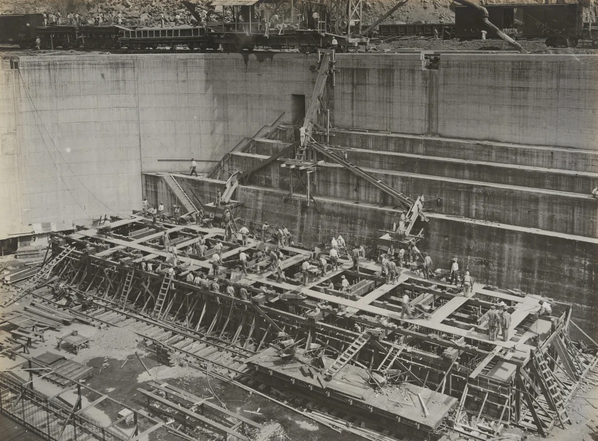 Reinforced Concrete Pontoons. Pouring Concrete in No.1 Pontoon by Unidentified Photographer, photograph, 1916