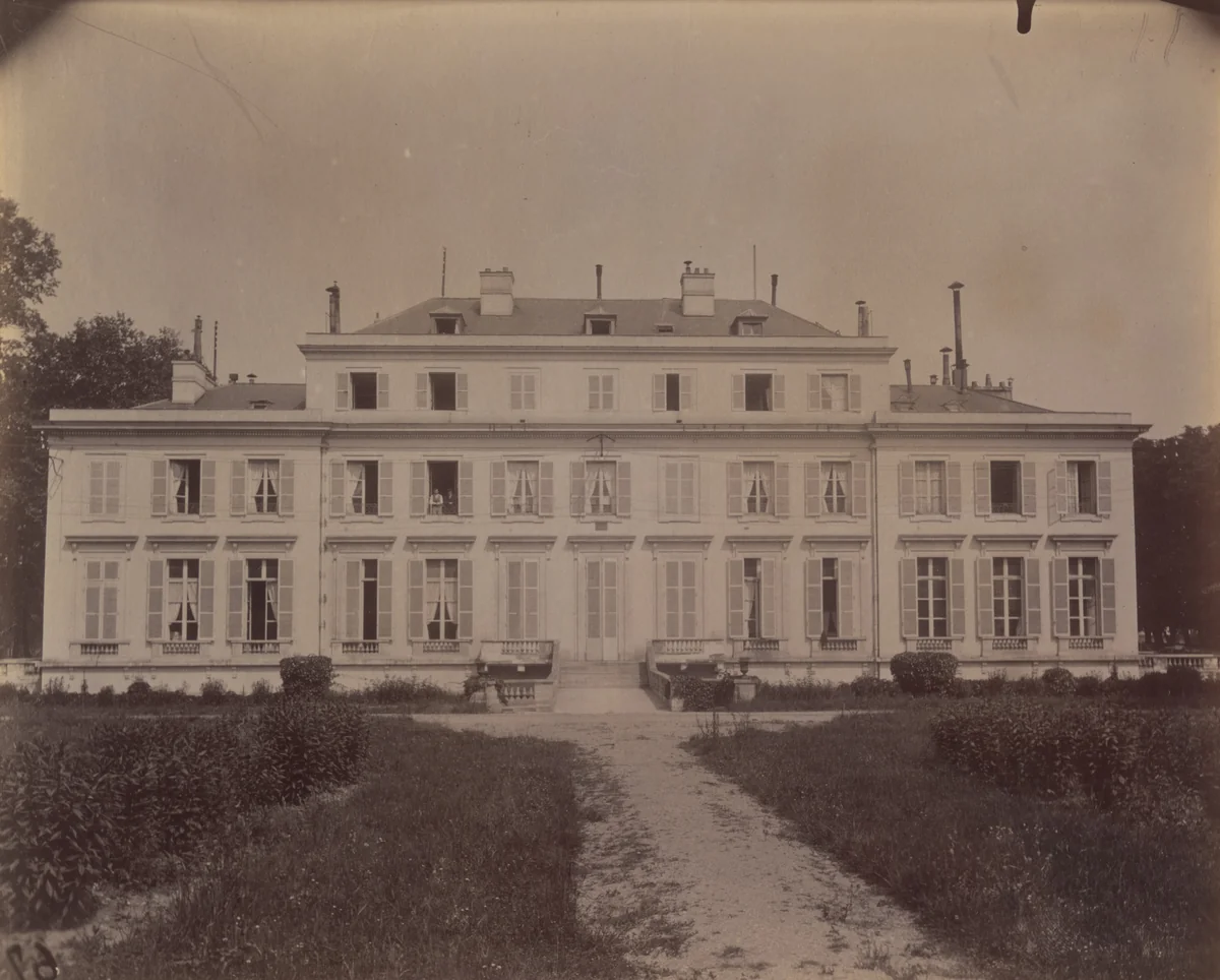 Brevannes (ancien château) by Eugène Atget, photograph, 1910