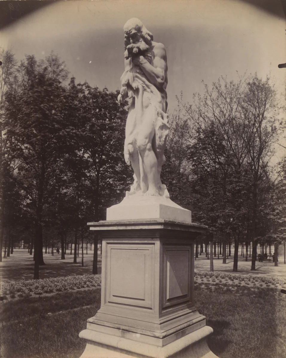L'Hiver par Desbois / Tuileries by Eugène Atget, photograph, 1911