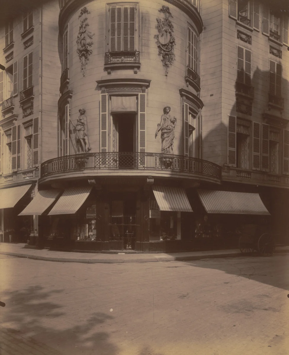 Maison coin de la Madeleine et [rue de la] Caumartin by Eugène Atget, photograph, 1903