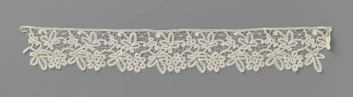 Strook kloskant met de druiventrossen by anonymous, other, 1875-1899