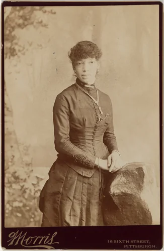 Portrait of a Woman by Joseph G. Morris, photograph, 1895-1905