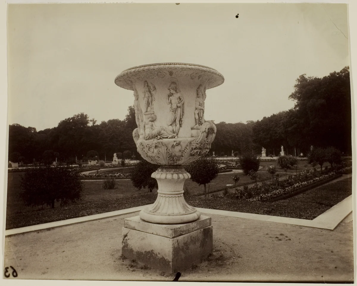 Versailles, Vase par Cornu by Jean-Eugène-Auguste Atget, photograph, 1902