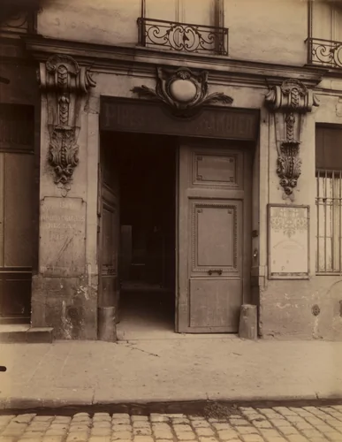 Hôtel de la marquise de Ferrieres, 22 rue de Bondy by Eugène Atget, photograph, 1909