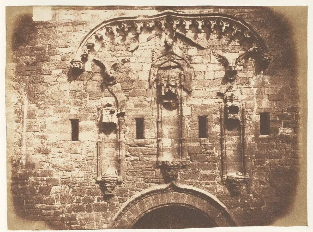 Lindlithgow Castle by Hill and Adamson, photograph, 1843-1847