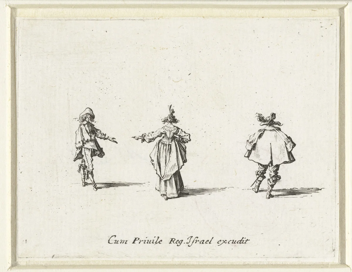 Dame, de rechterhand in de zij, de linkerarm uitgestoken, op rug gezien, tussen twee heren by Jacques Callot, print, 1633-1635