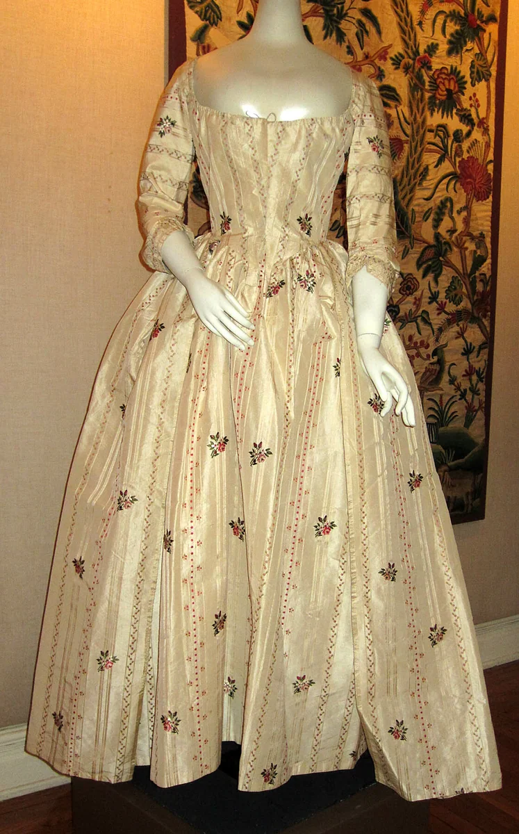 Overgown and Petticoat (Robe à l'anglaise) by England, textile, 1765-1785