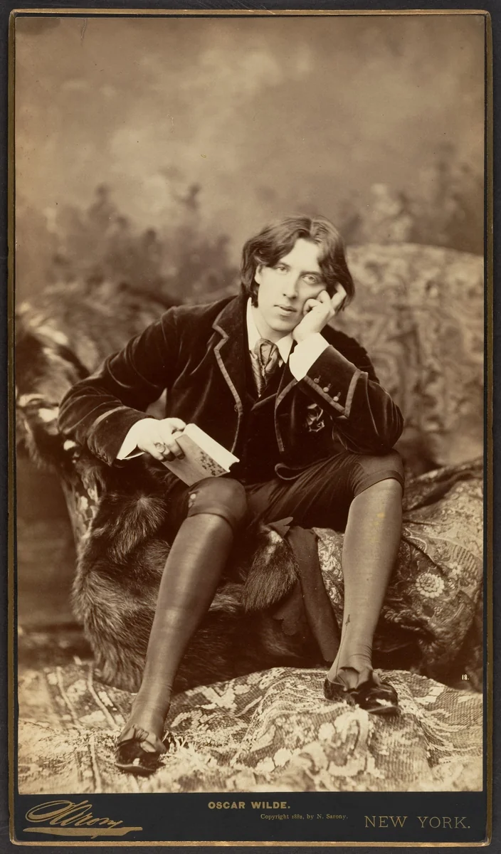 Oscar Wilde by Napoleon Sarony, photograph, 1882