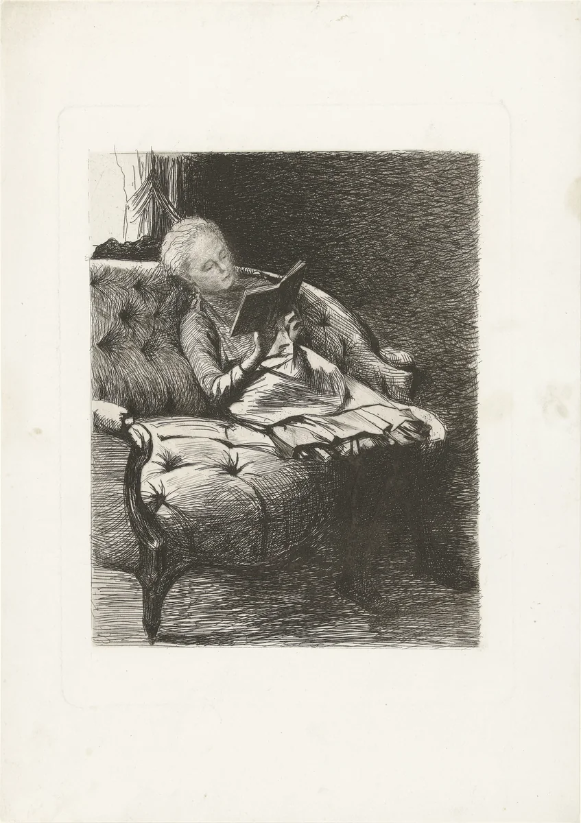 Lezend meisje op een sofa. by Bramine Hubrecht, print, 1870-1913