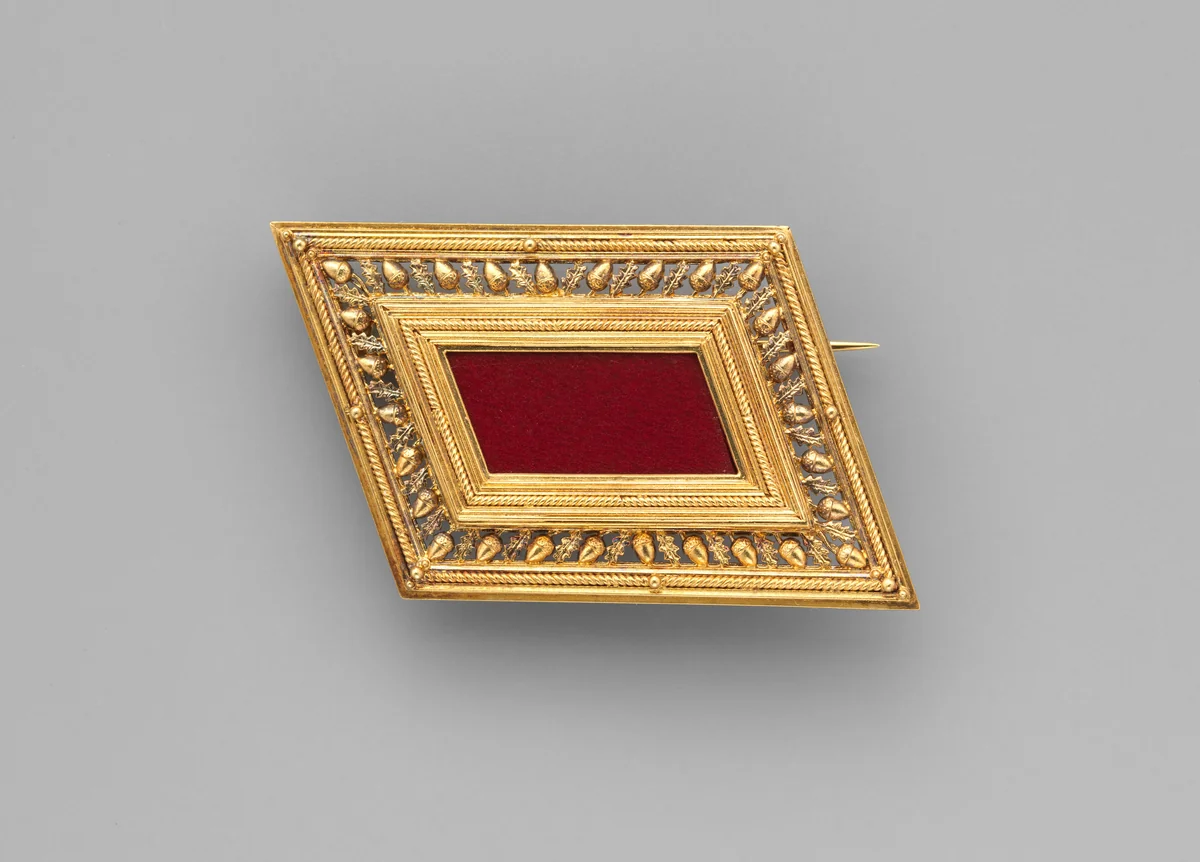 Brooch by Carlo Giuliano, metalwork, 1800-1896