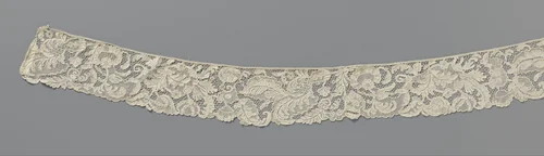 Strook naaldkant met gekrulde veervormige bladeren by anonymous, other, 1740-1760