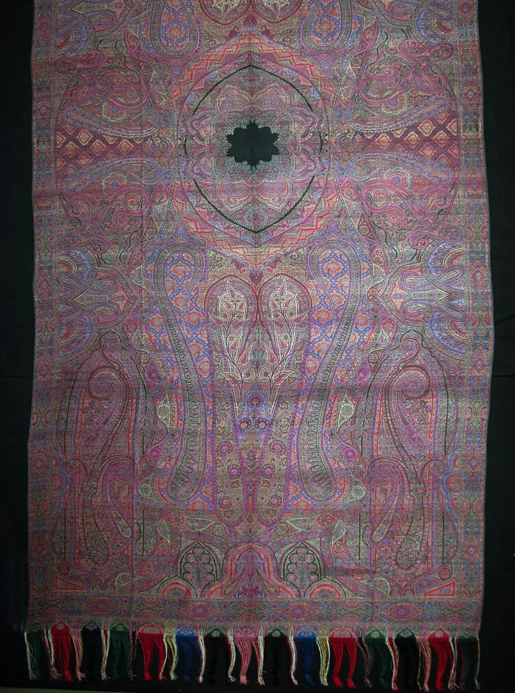 Shawl by Clabburn, Sons and Crisp, textile, 1860-1869