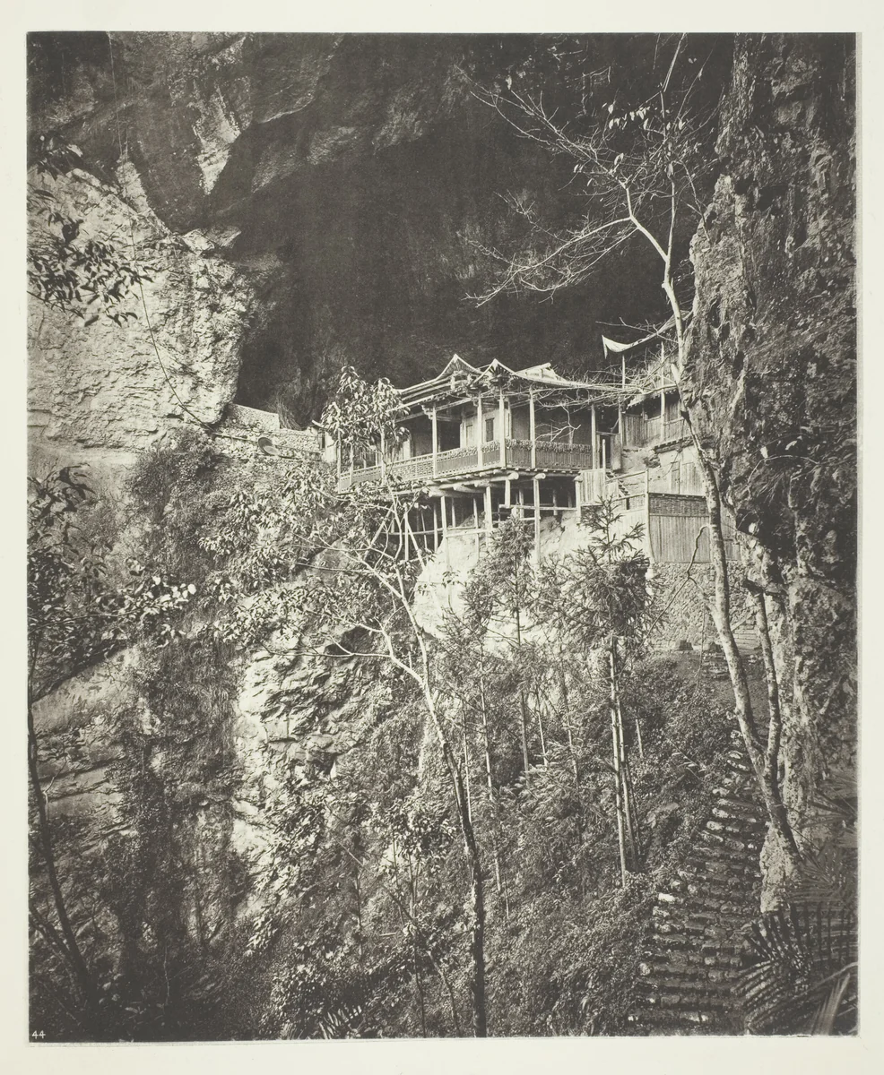 Yuenfu Monastery by John Thomson, photograph, 1863-1873