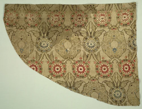 Lampas with double ogival floral pattern on checkered ground by Unknown, textile, 1550-1575