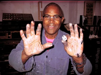 Portrait of Amos Kennedy