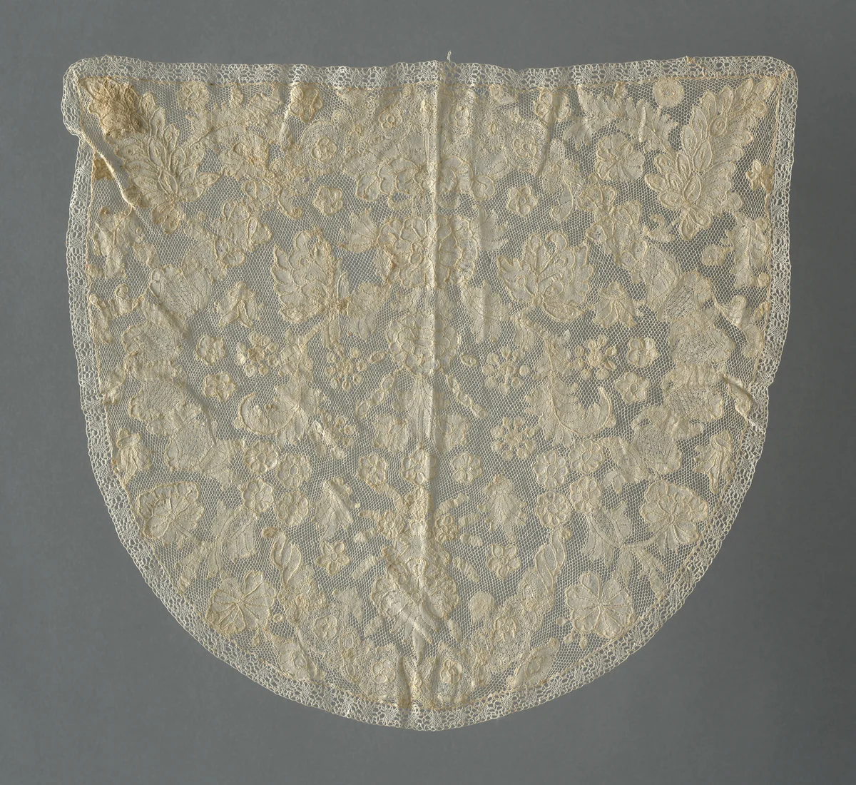 Cap Crown by Belgium, Flanders, Brussels, other, 1725-1750