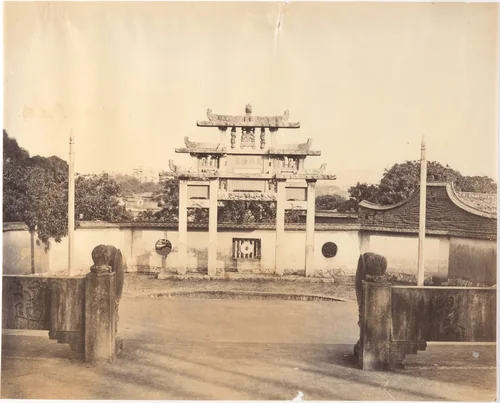 Triumphal Arche, Foochow by Tung Hing, photograph, 1869