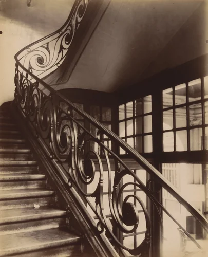 8 rue Saint-Augustin by Eugène Atget, photograph, 1913