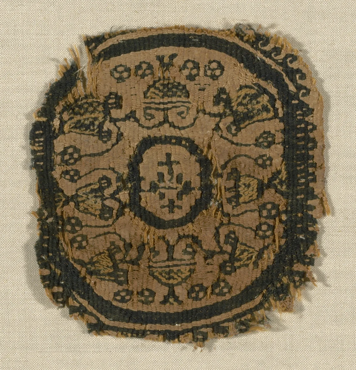 Roundel by Coptic Egypt, textile, 801-900