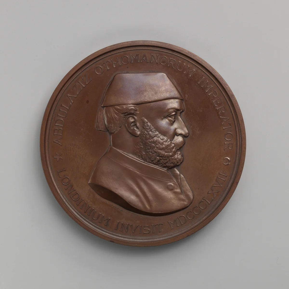 In Memory of the Visit of the Turkish Sultan Abdul-Aziz to London, 1867 by Alfred Benjamin Wyon, metalwork, 1867