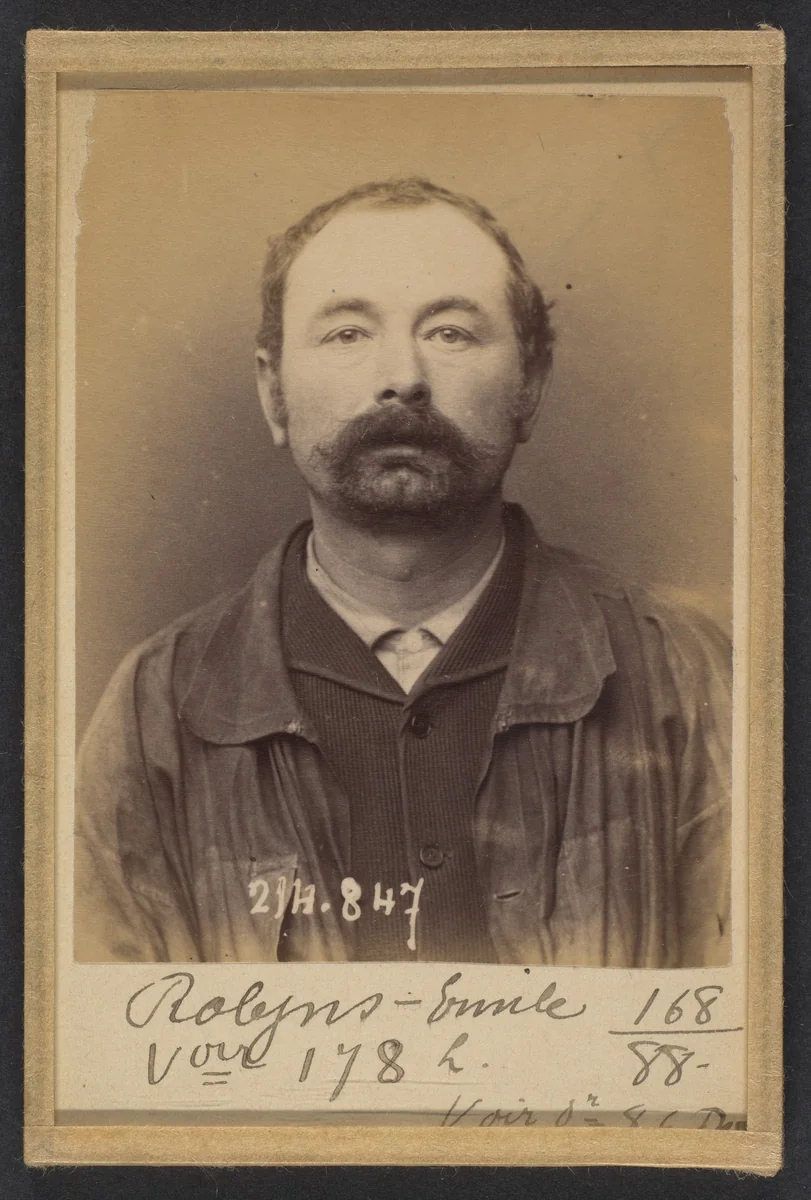 Robyns. Émile. 36 ans, né à Lumone (Belgique). Marchand de Pierres (?). Anarchiste. 28/2/94. by Alphonse Bertillon, photograph, 1894