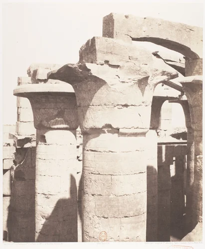 Karnak (Thèbes), Palais - Salle Hypostyle - Colonnade Centrale - Chapiteaux by Félix Teynard, photograph, 1851-1852