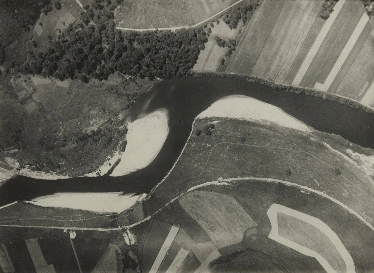 The Course of the Mulde with Sand Deposits in the Curves by Robert Petschow, photograph, 1920