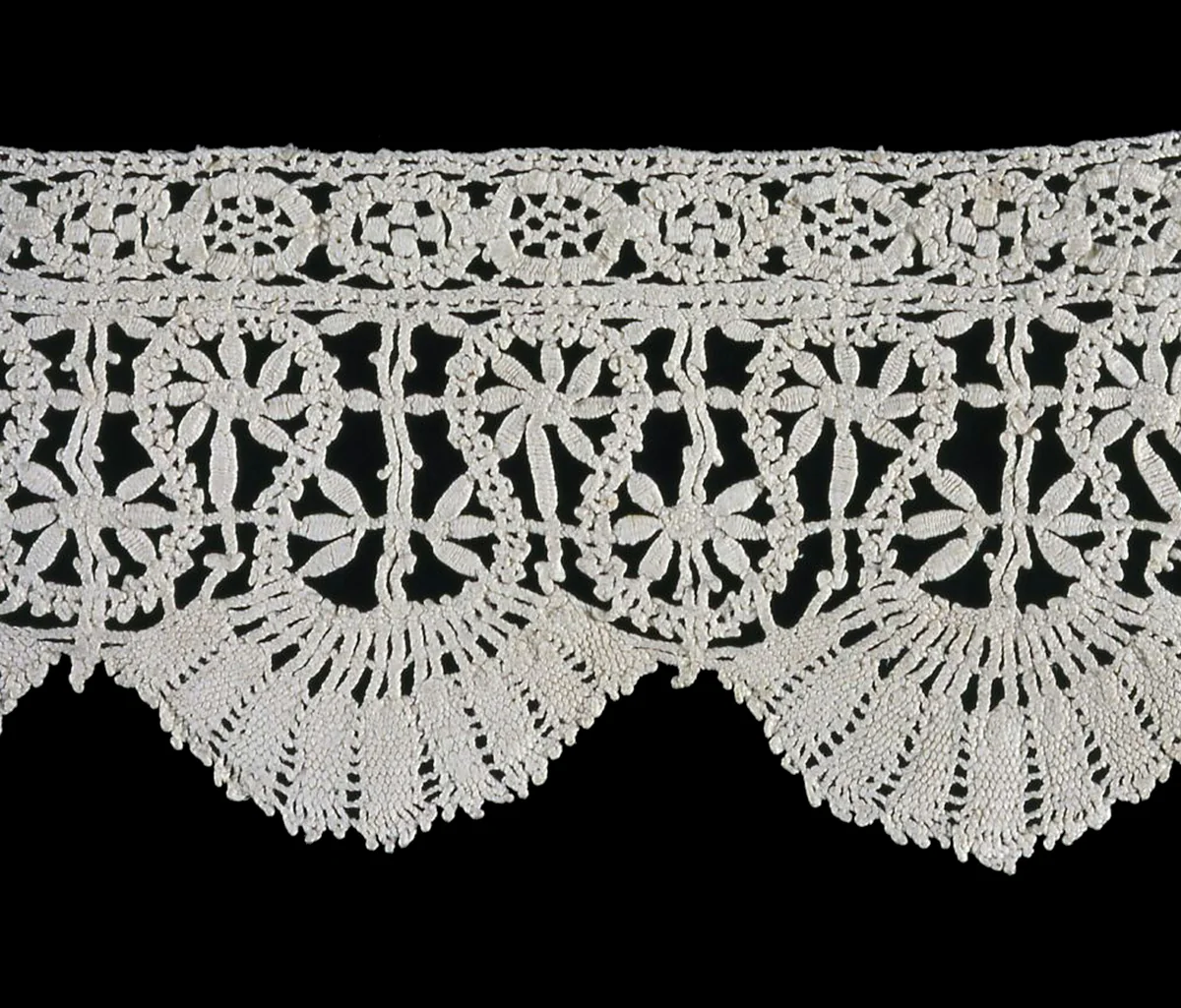 Fragment (Border) by Italy, textile, 1601-1650