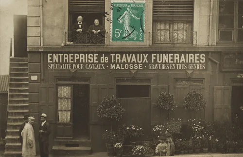 Entreprise de travaux funéraires, Malosse, Spécialité pour caveaux, Gravures en tous genres, Saint-Étienne by Unidentified Photographer, photograph, 1906