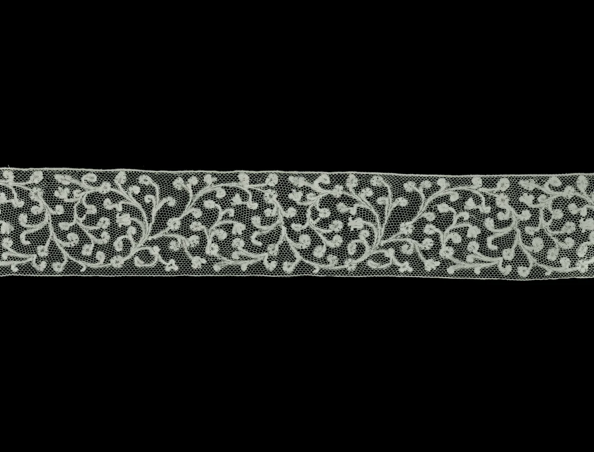 Border by Flanders, textile, 1675-1700