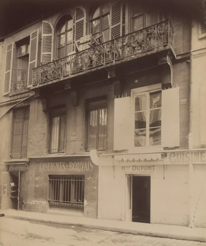 Balcon. 18 rue de Beaujolais by Eugène Atget, photograph, 1913