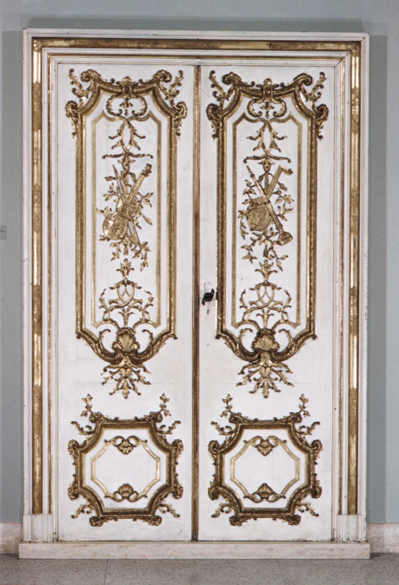 Four doors with trims and one set of entre-portes by Jean François Cuvilliés, other, 1725-1740