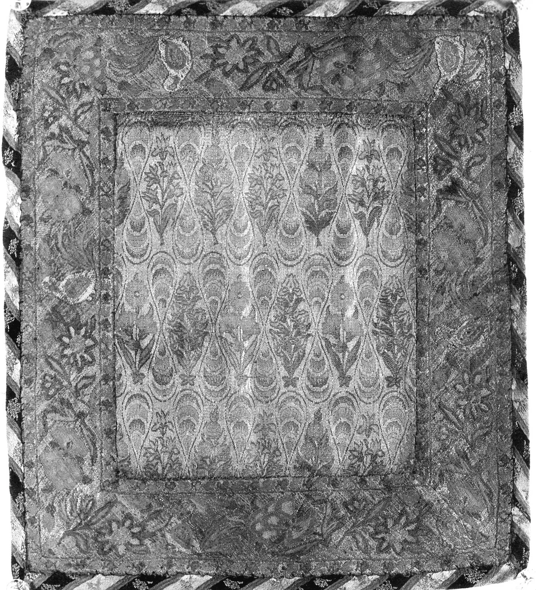 Cover by Iran, textile, 1701-1800