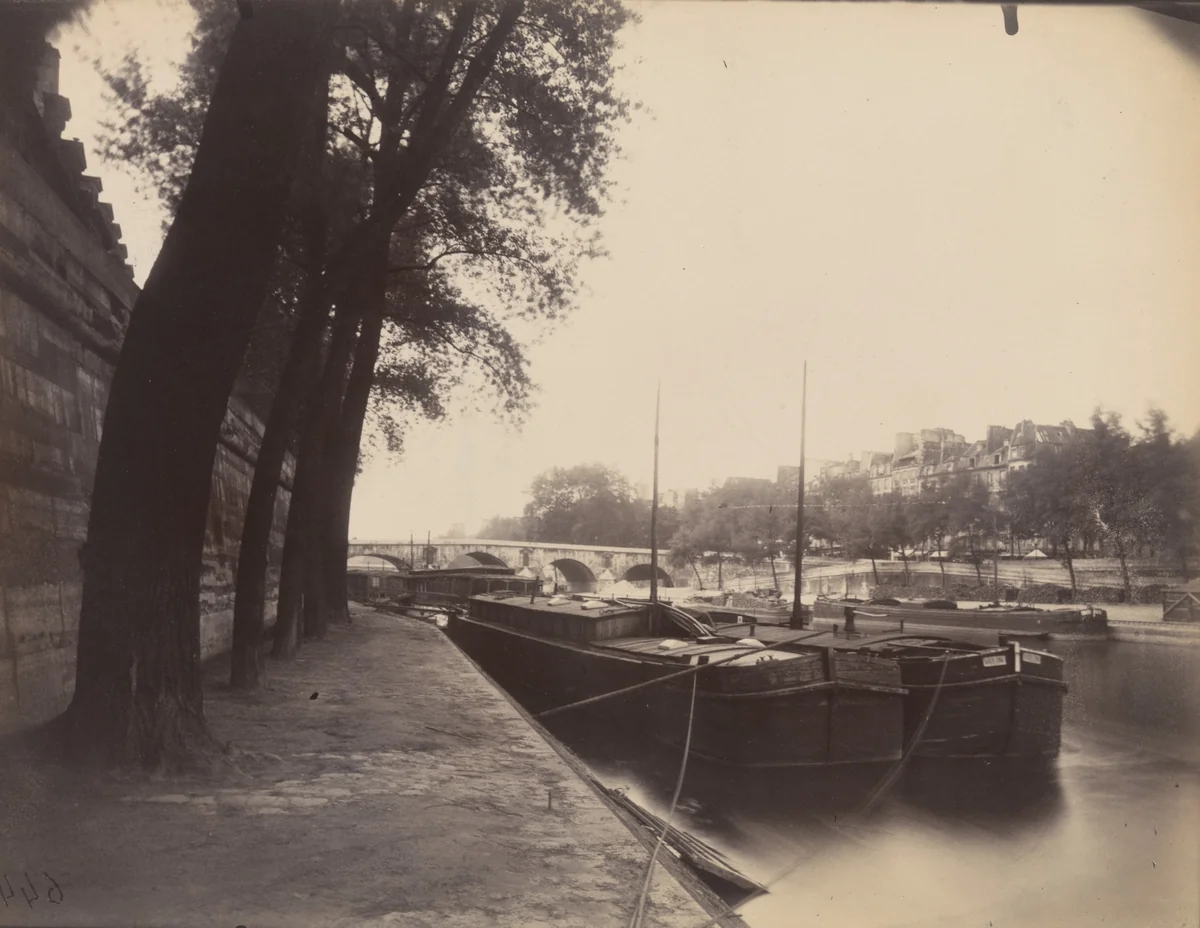 Pont Marie by Eugène Atget, photograph, 1923