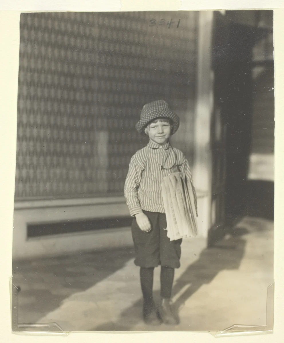 Leslie Cooper by Lewis Wickes Hine, photograph, 1905-1915