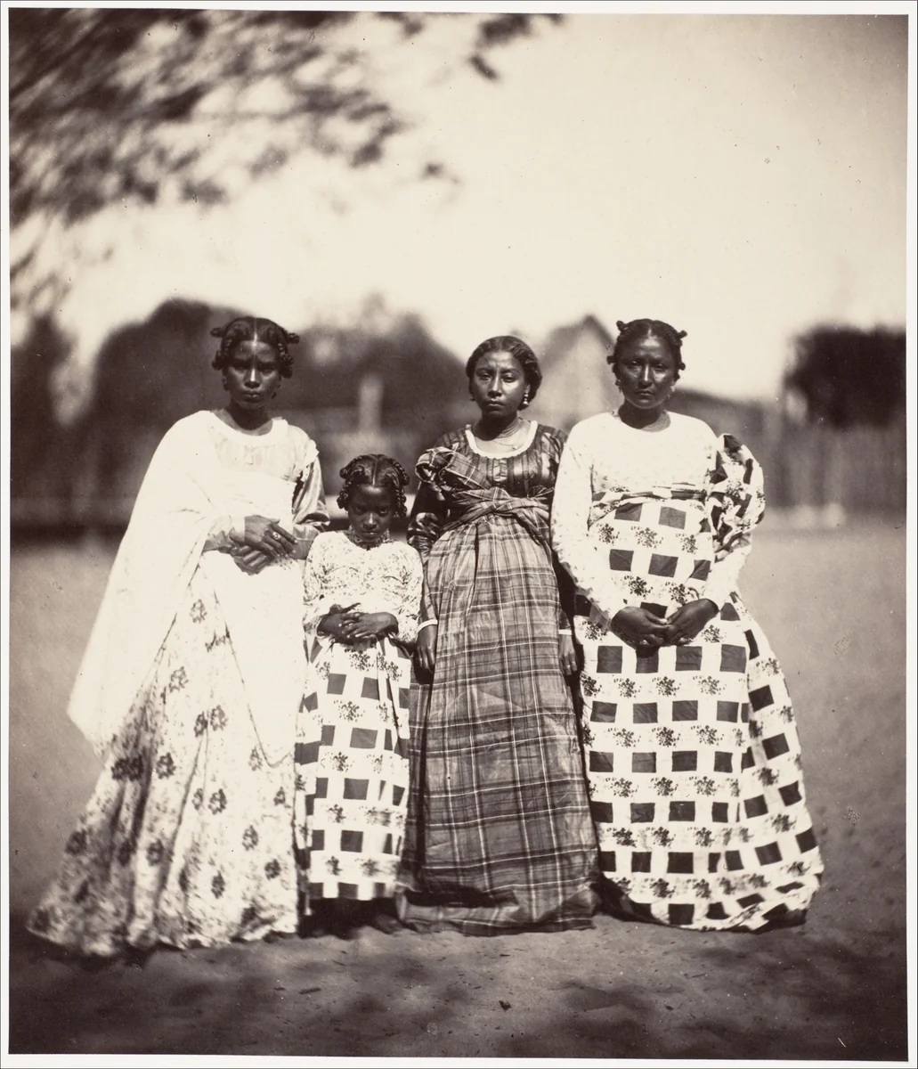 Femmes Betsimisaraka, Madagascar by Désiré Charnay, photograph, 1863