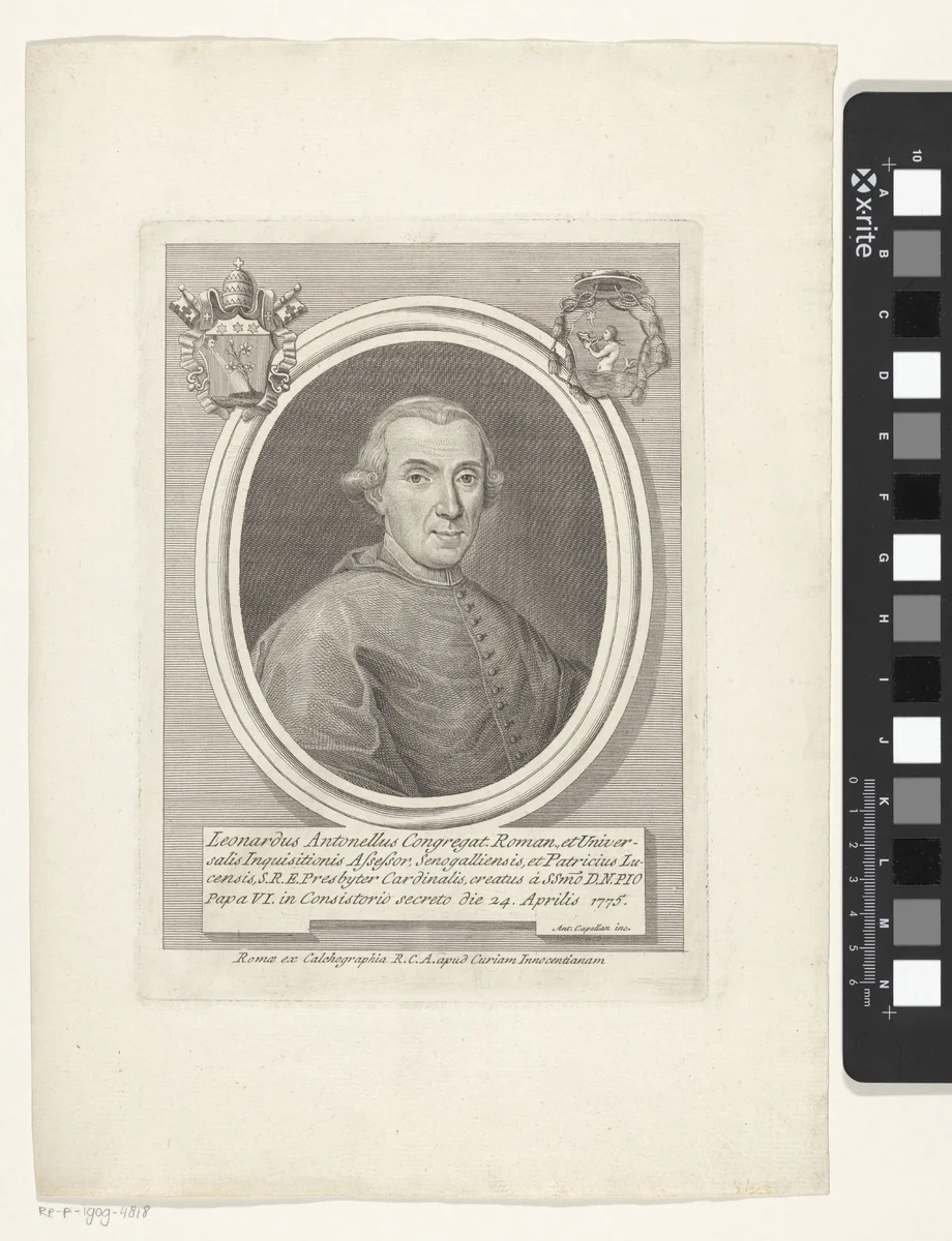 Portret van kardinaal Leonardo Antonelli by Antonio Capellan, print, 1745-1788