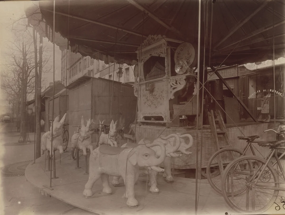 Fête de la Villette by Eugène Atget, photograph, 1925