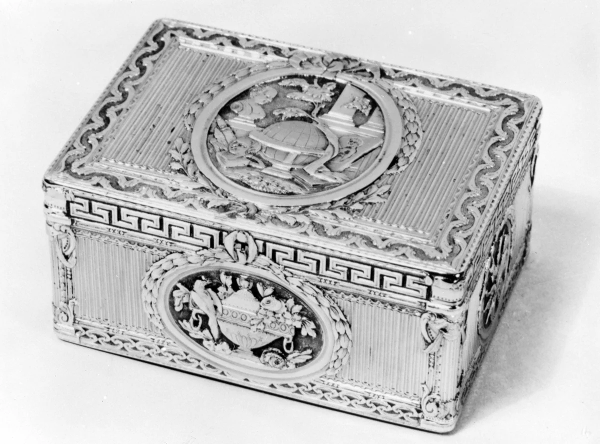 Snuffbox by Jean Frémin, metalwork, 1763-1764
