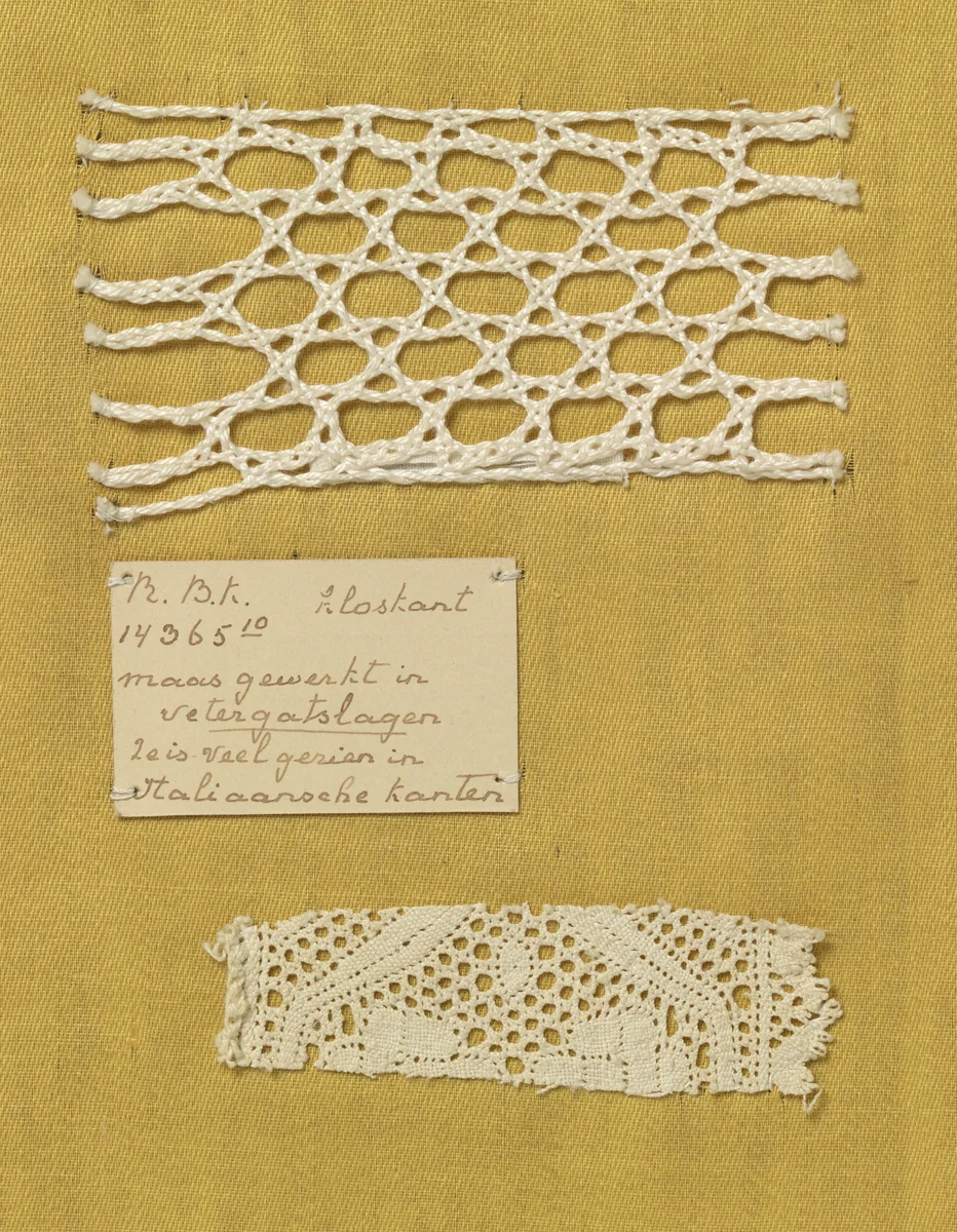 Staal kloskant met grove draad als voorbeeld van een Parijse grond met daarbij een fragment kant waarin deze techniek is toegepast by anonymous, other, 1900-1930